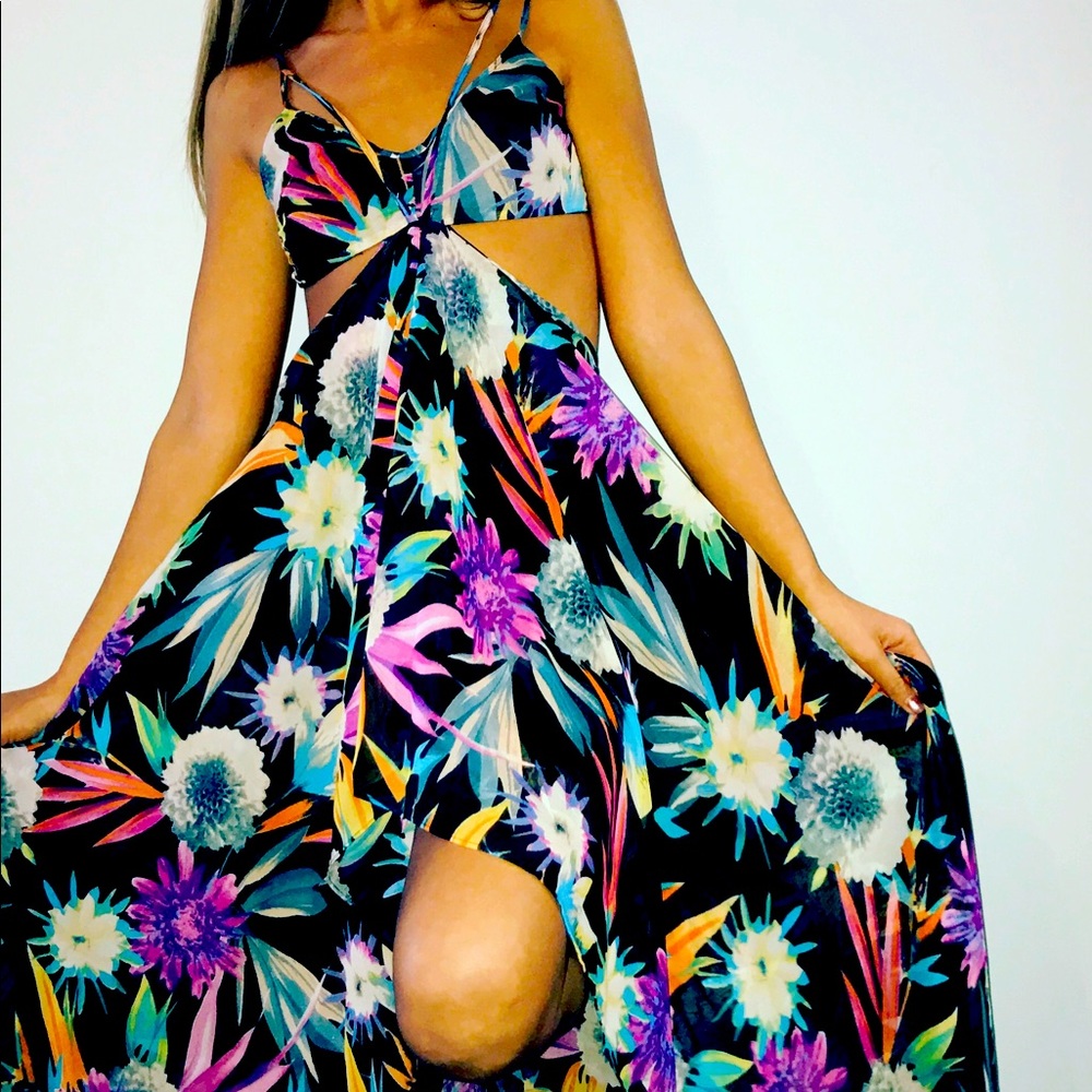 Tropical/ Summer floral flowy cut out dress